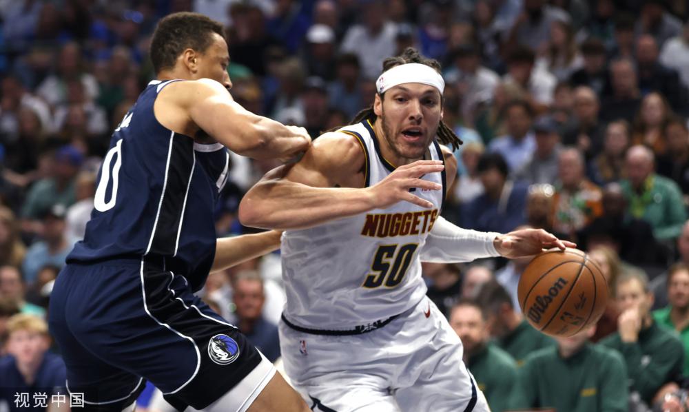 瓦希的同时 瓦希的同时